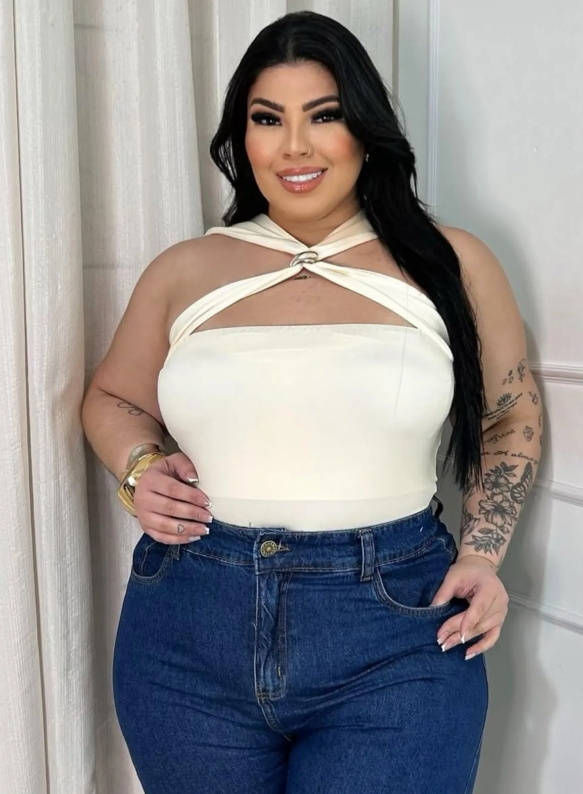 Blusa Modelo Slim e Plus size